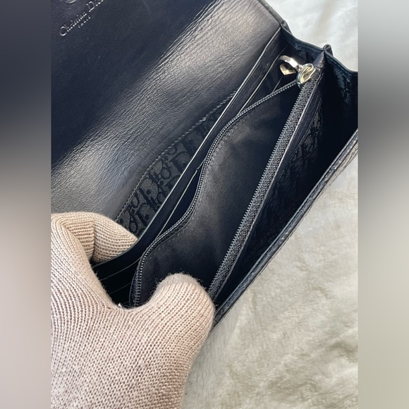 Christian Dior cannage quilted leather long wallet (charm D zipper puller) - Picture 13 of 17